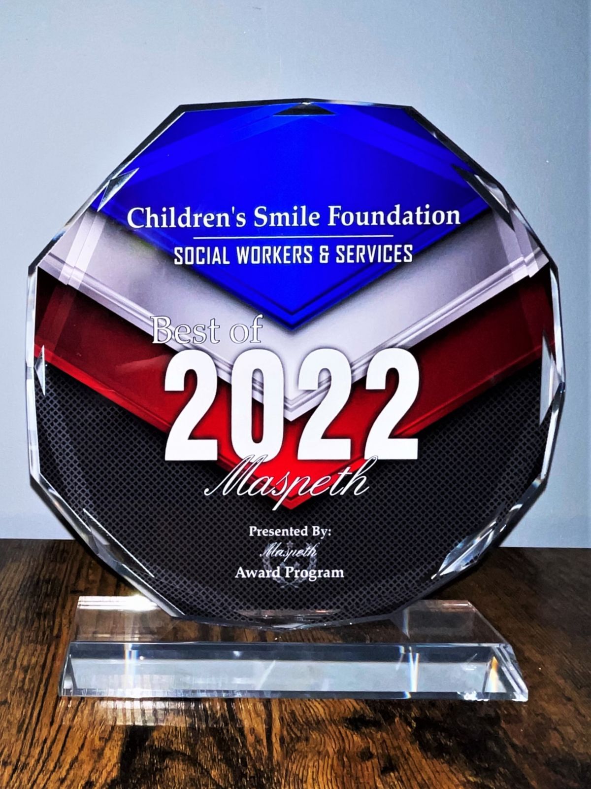 - Children's Smile Foundation otrzymało nagrodę "Best of Maspeth" w kategorii "Social workers & services
