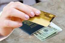 Jak karta kredytowa chroni cię na wakacjach i nie tylko