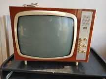Niezbędny wynalazek ludzkości – telewizor