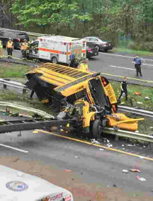 Wypadek szkolnego autobusu